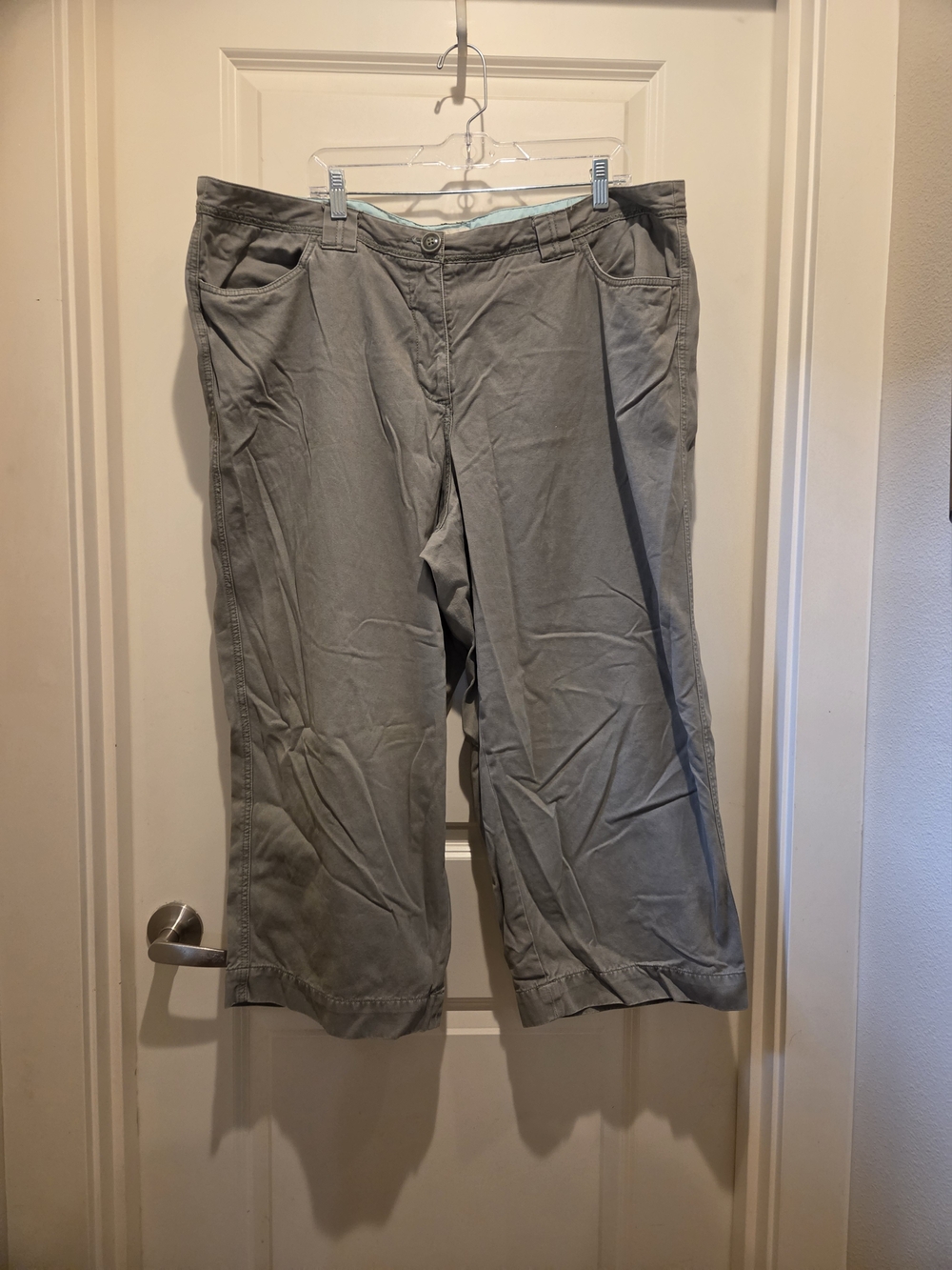 Merona Women's Light Gray Cropped Pants - Relaxed Ankle-Length